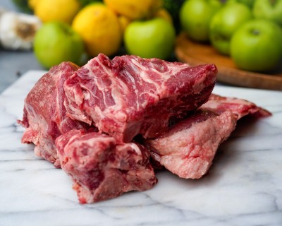 Свинина на кости охлаждённая 1 кг - купить в Акташкасах